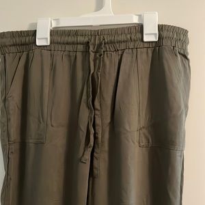 Greenish/Gray cargo type pants